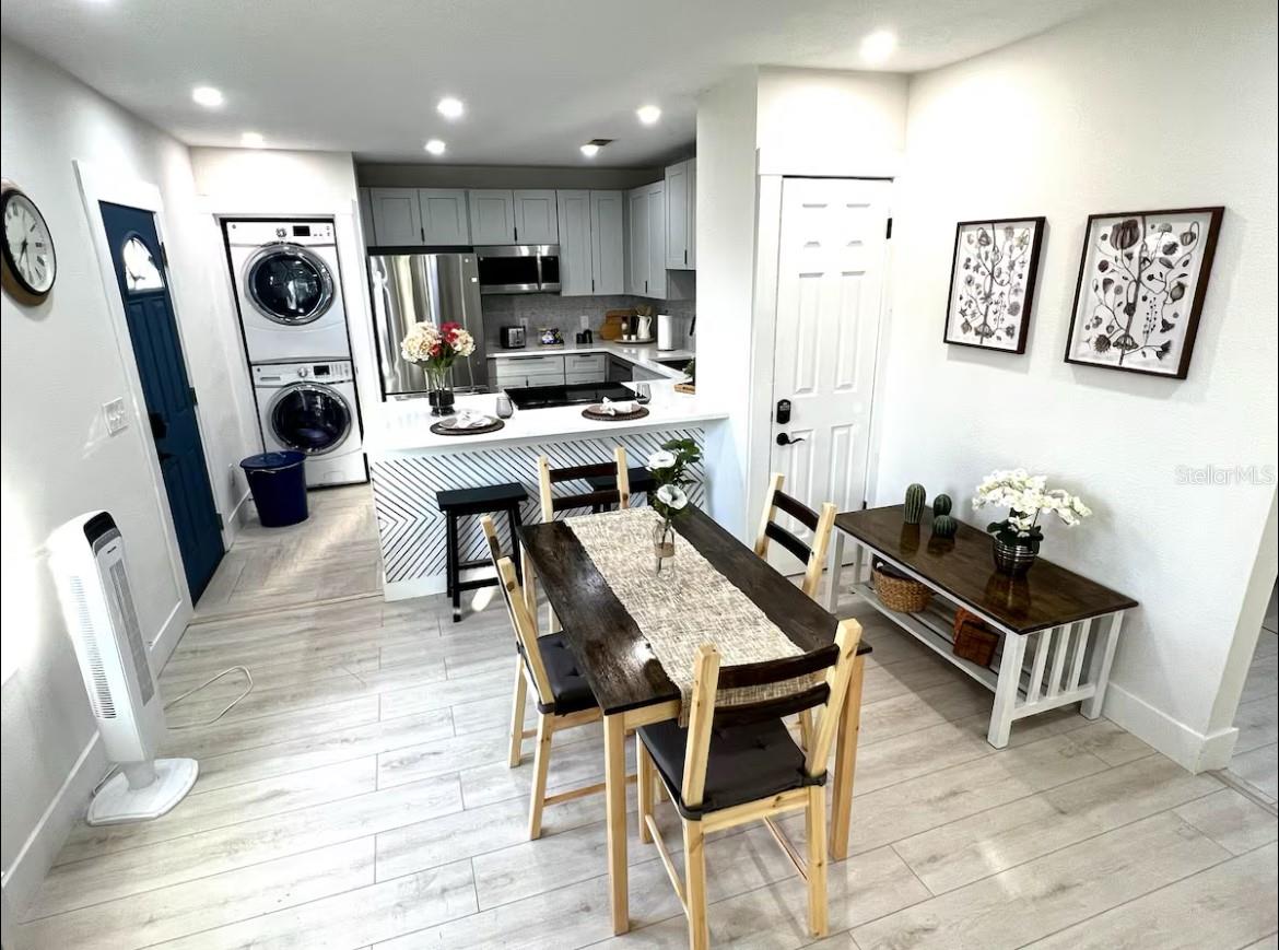 Image 2 of 11 For 1756 2nd Street Ne