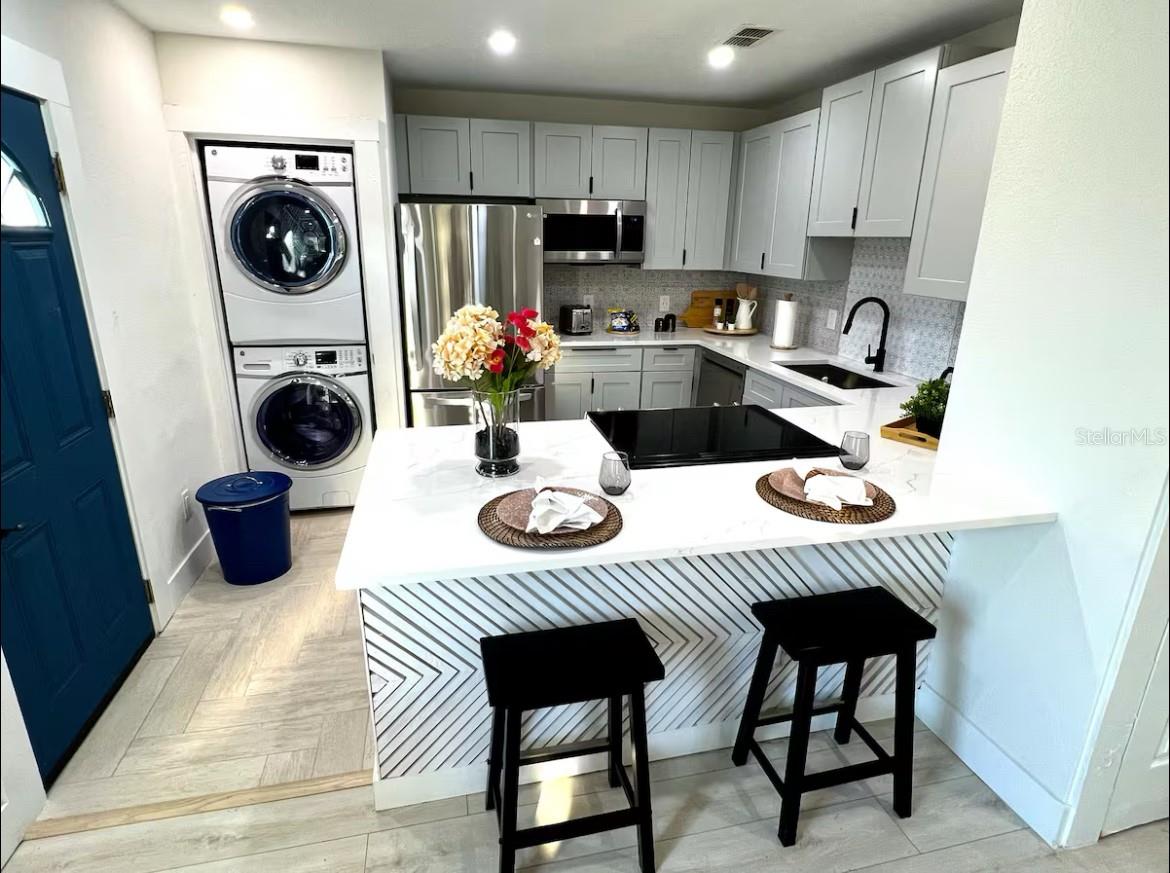 Image 4 of 11 For 1756 2nd Street Ne