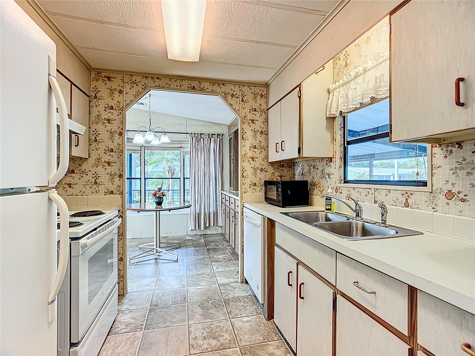 Image 16 of 46 For 6501 Raintree Ln Ne