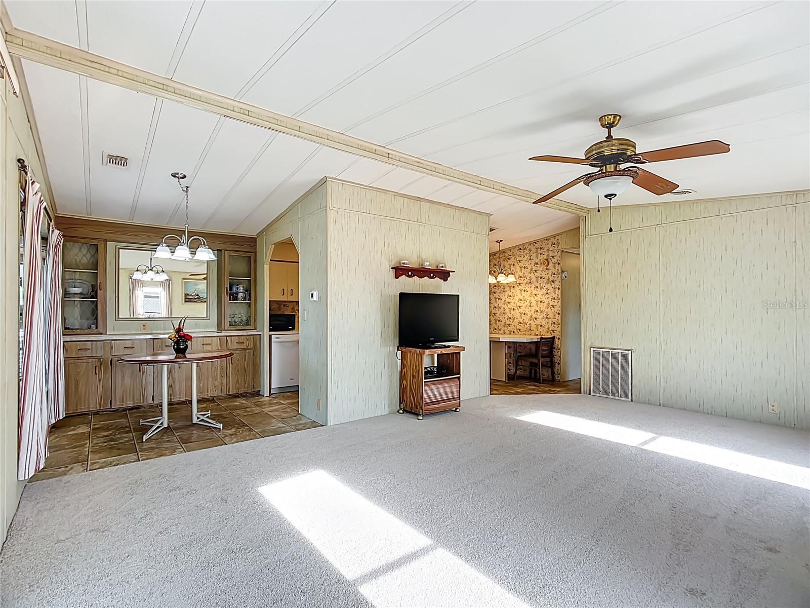 Image 9 of 46 For 6501 Raintree Ln Ne