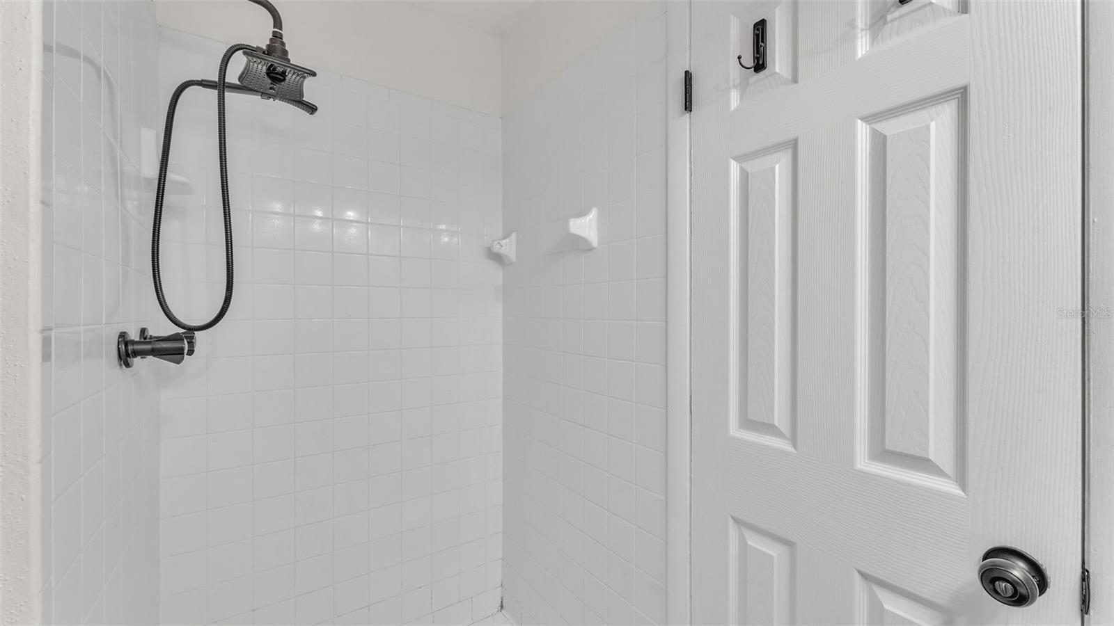 Image 13 of 39 For 3727 Hill Street