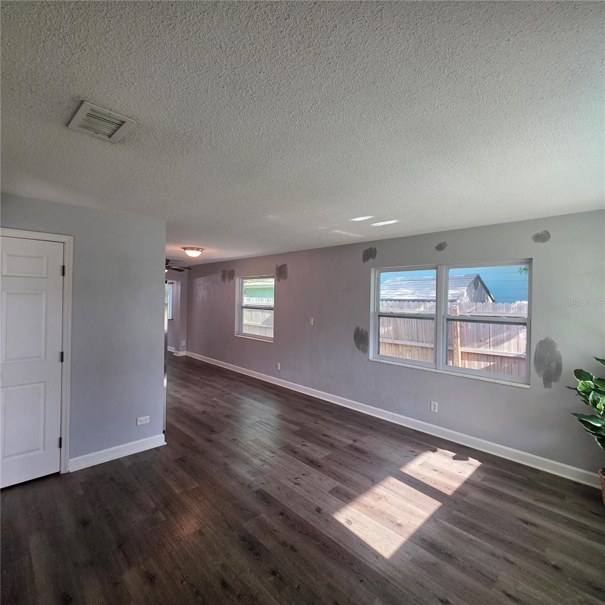 Image 17 of 48 For 4101 19th Street N