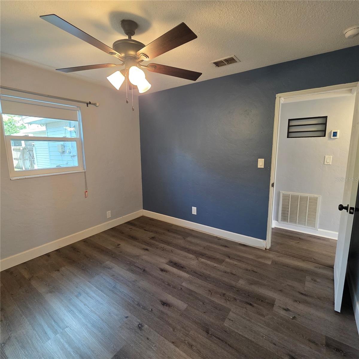 Image 18 of 48 For 4101 19th Street N