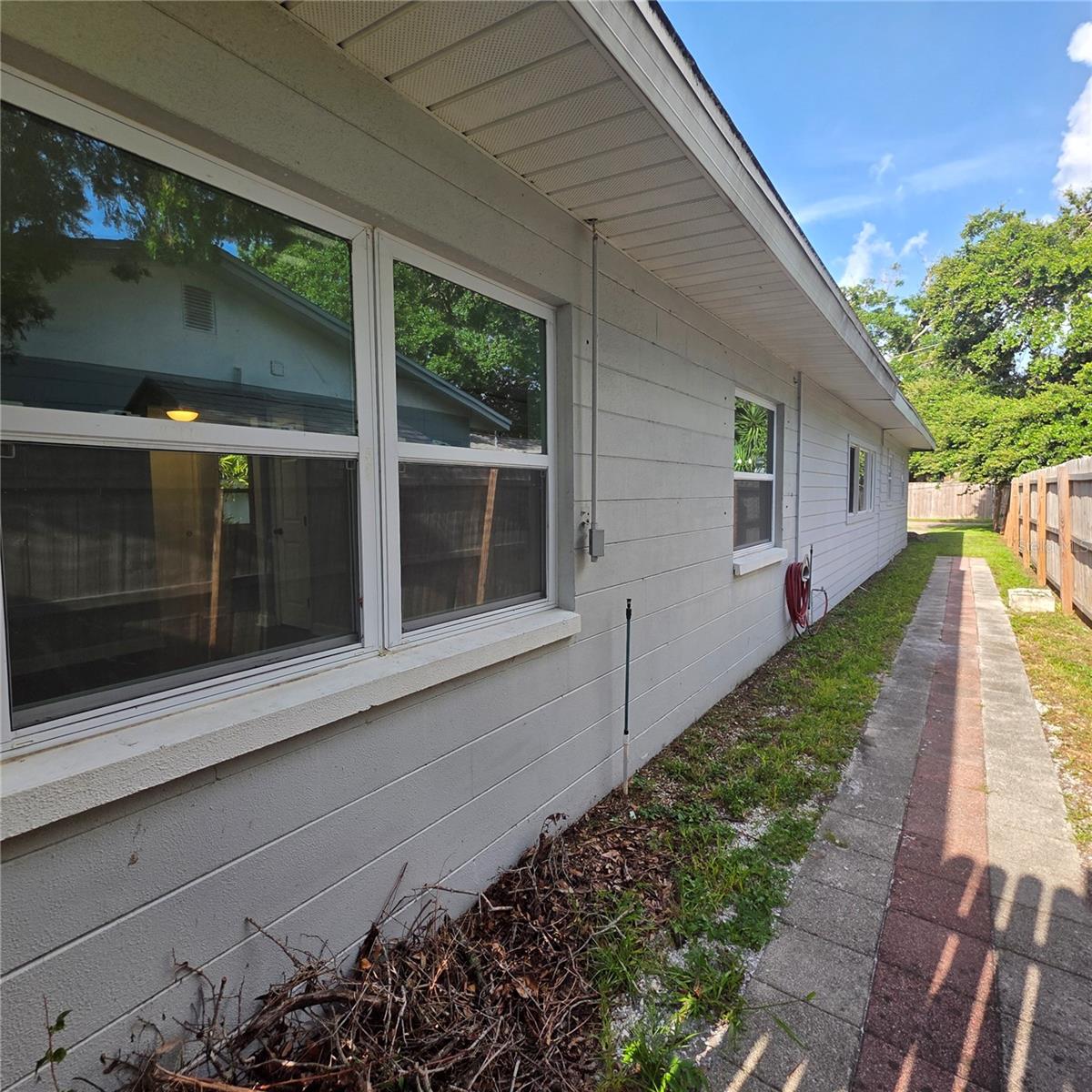 Image 27 of 48 For 4101 19th Street N