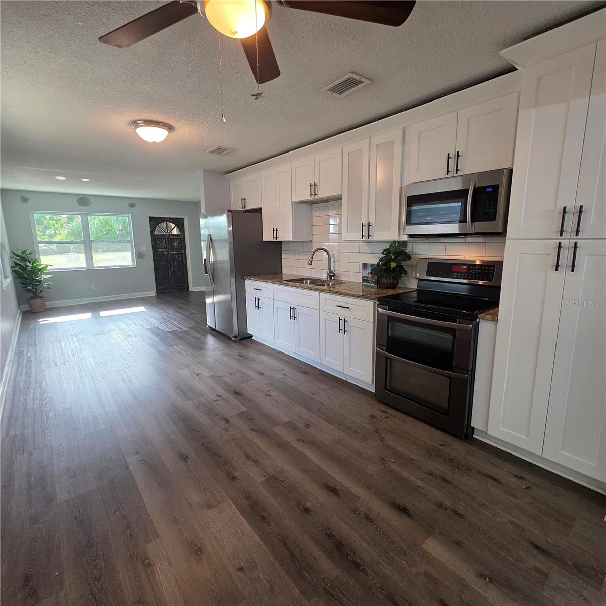 Image 6 of 48 For 4101 19th Street N