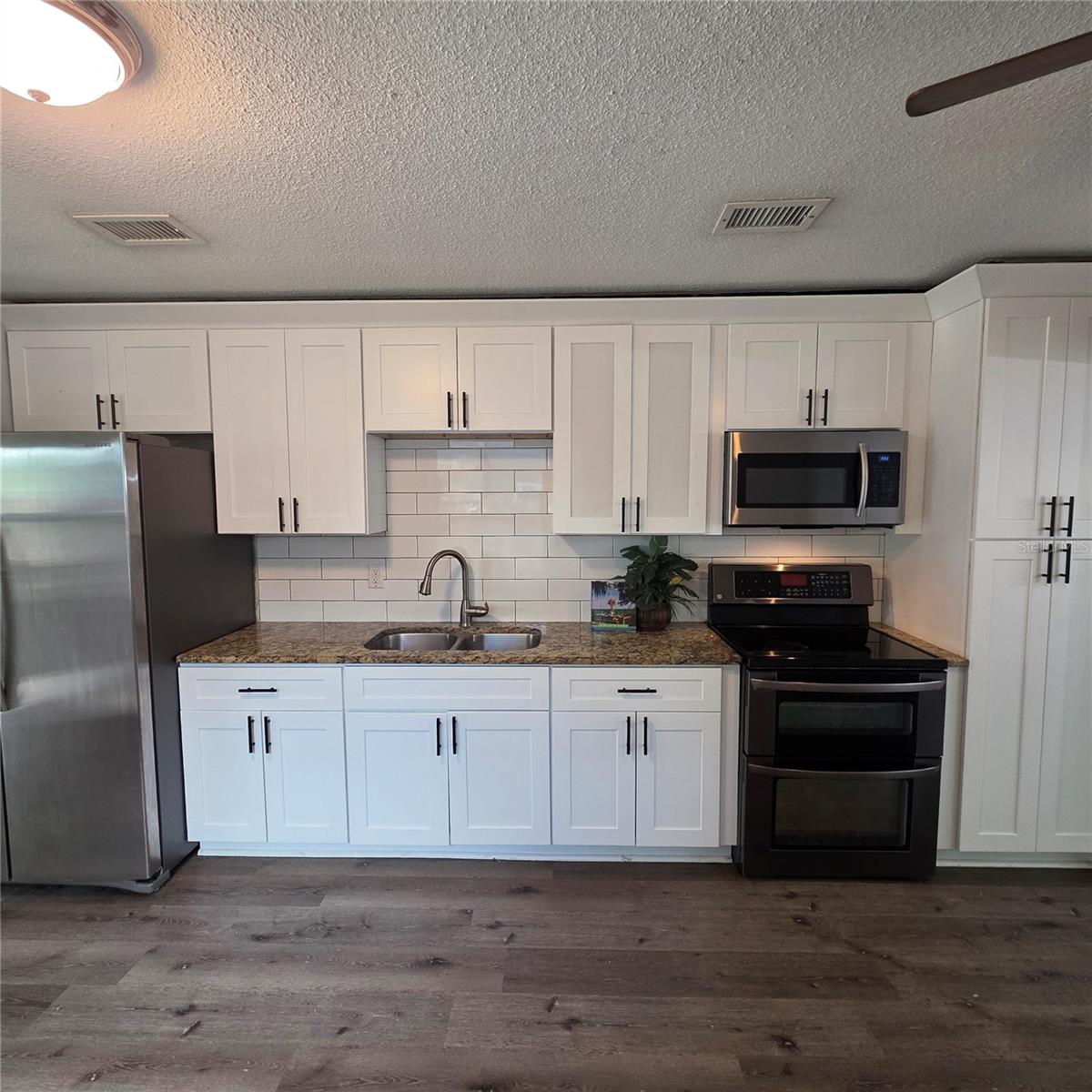 Image 8 of 48 For 4101 19th Street N