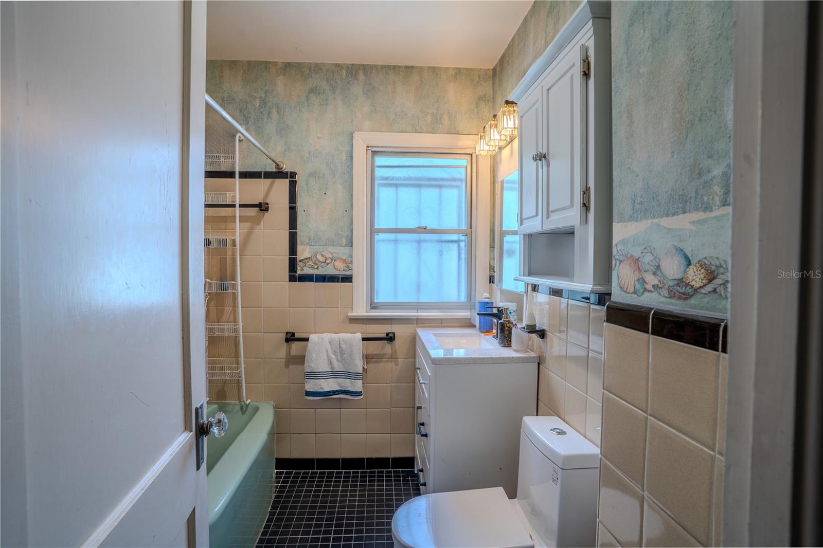 Image 9 of 16 For 23 24th Street Sw