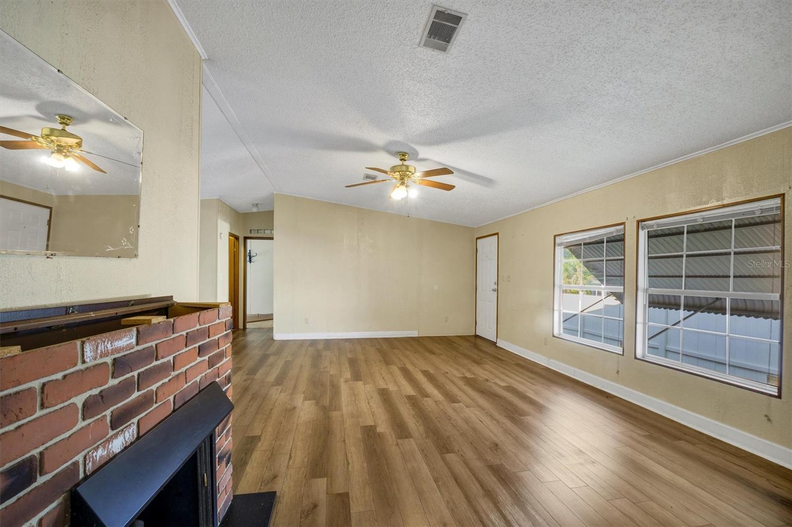 Image 11 of 29 For 1819 Pauline Drive