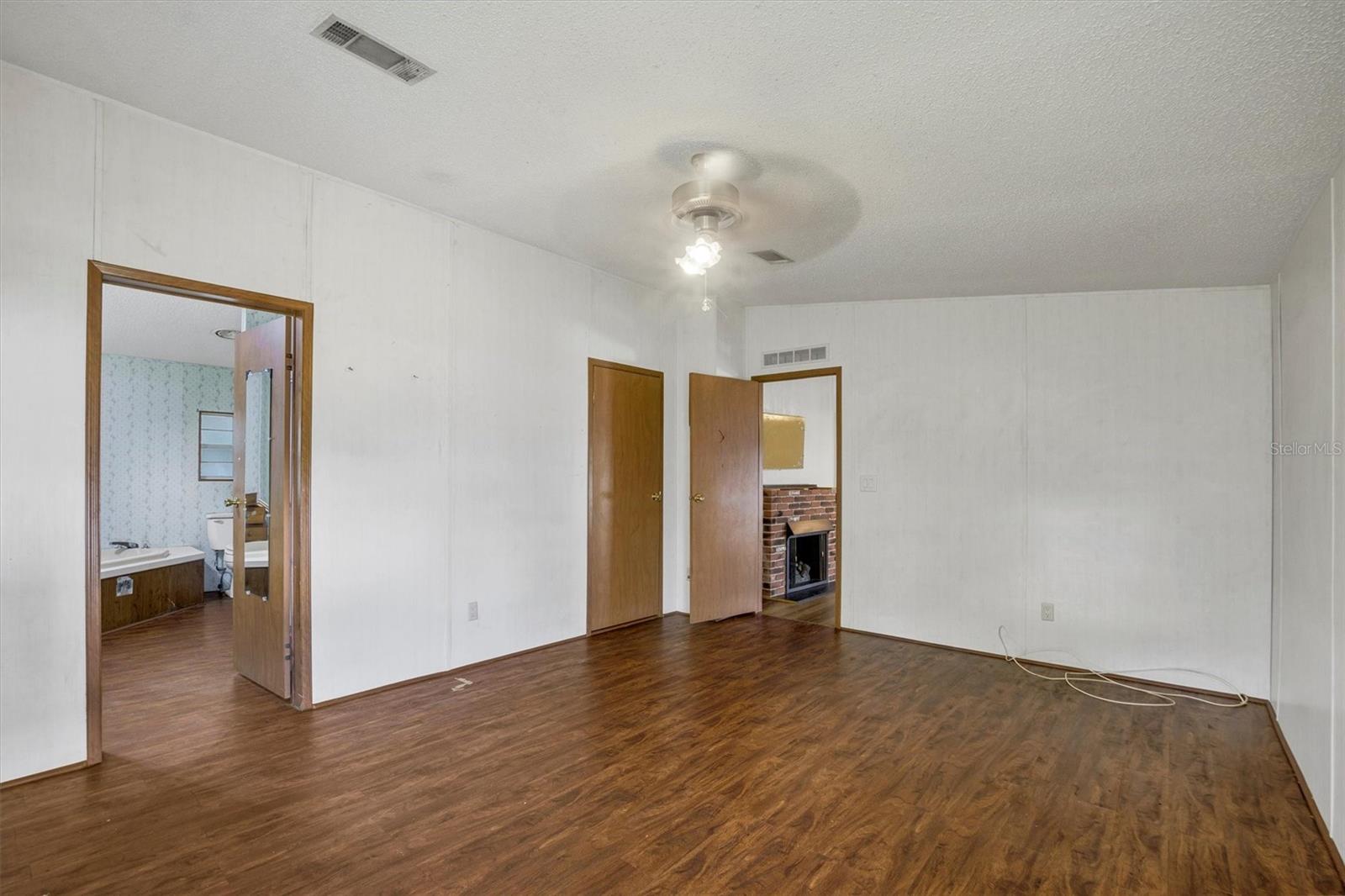 Image 13 of 29 For 1819 Pauline Drive