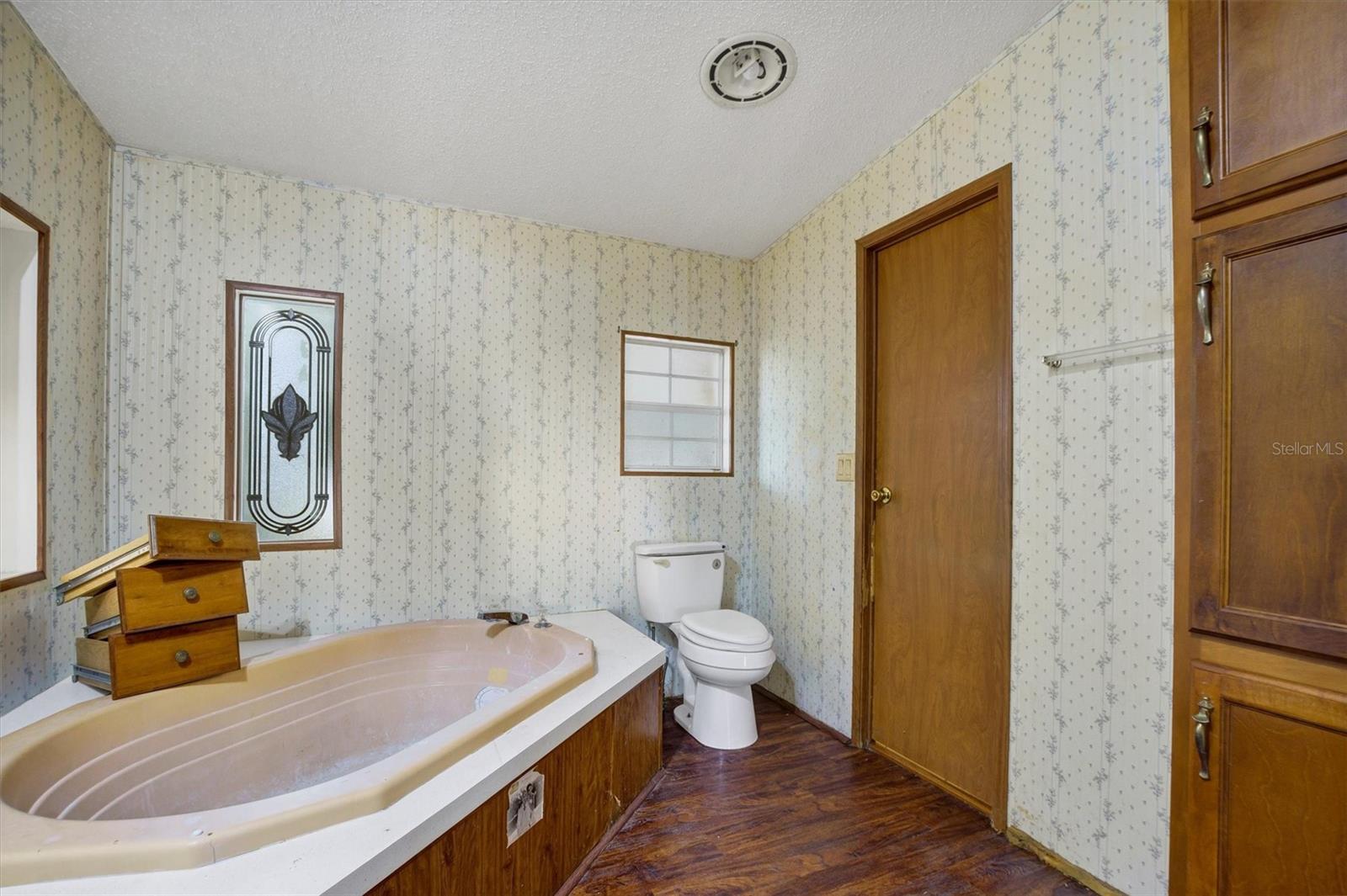 Image 16 of 29 For 1819 Pauline Drive