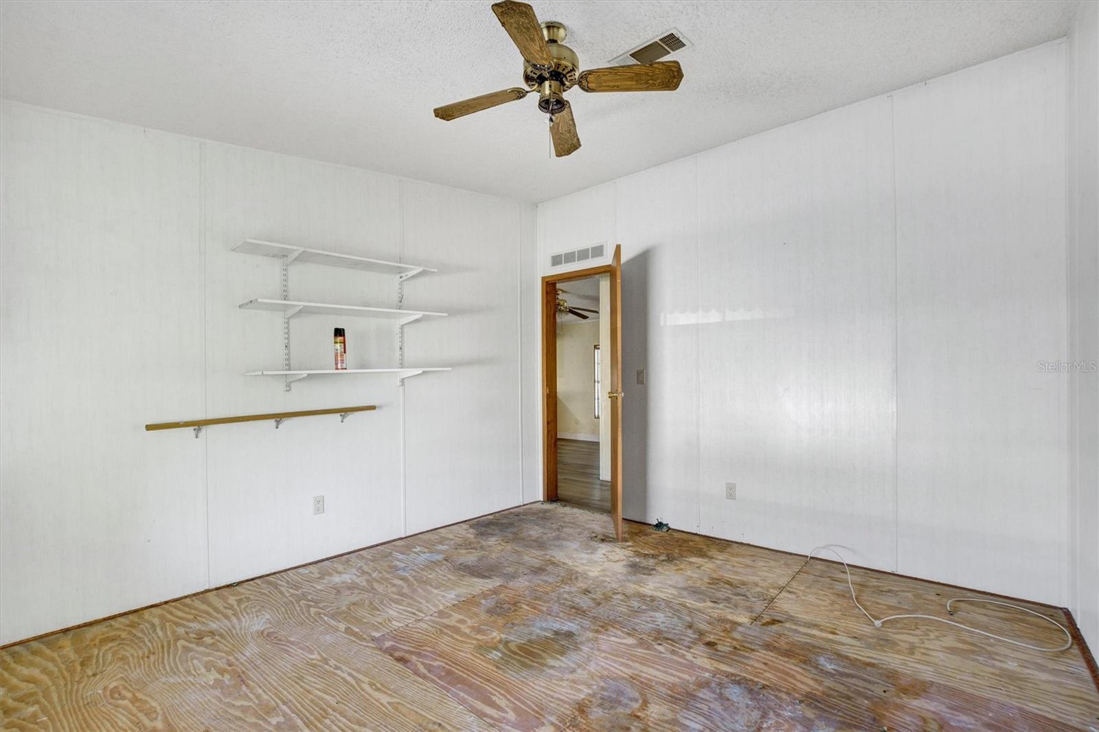 Image 24 of 29 For 1819 Pauline Drive