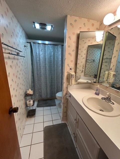 Image 8 of 14 For 686 Olde Camelot Circle 3275-6