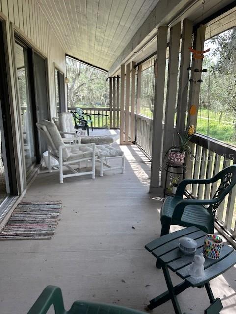 Image 9 of 14 For 686 Olde Camelot Circle 3275-6