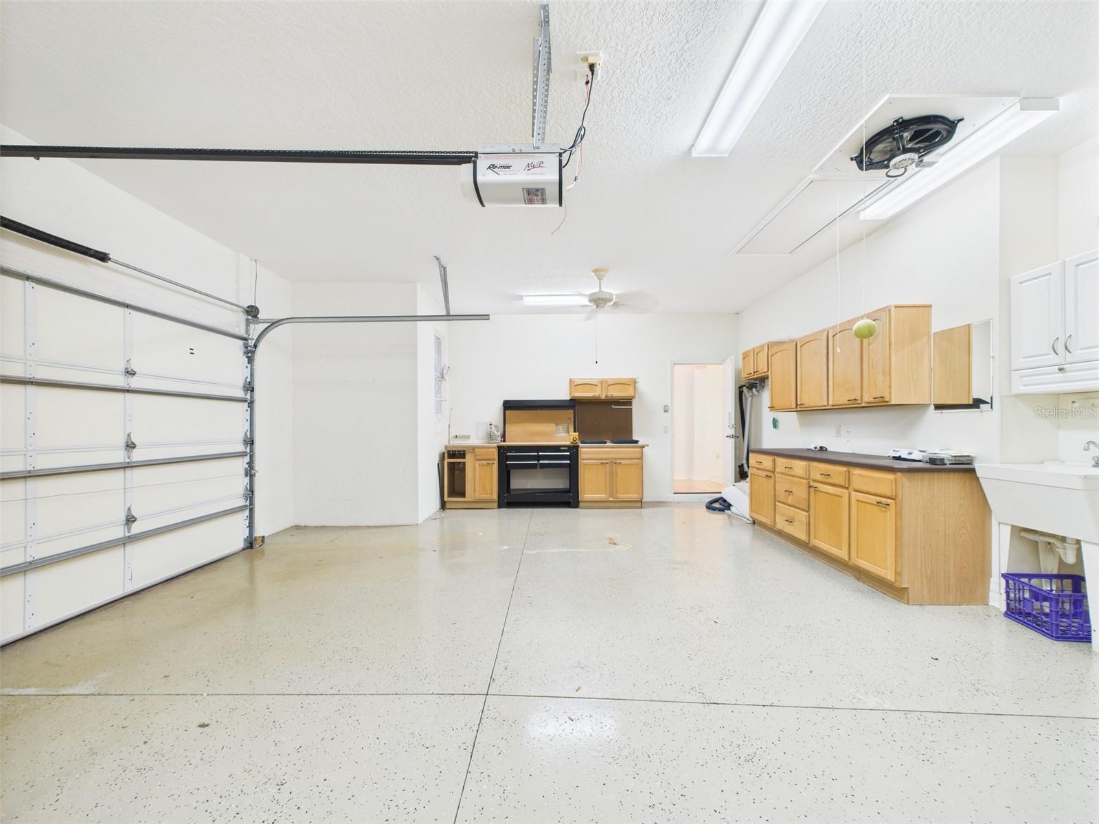 Image 24 of 82 For 375 Simpson Street