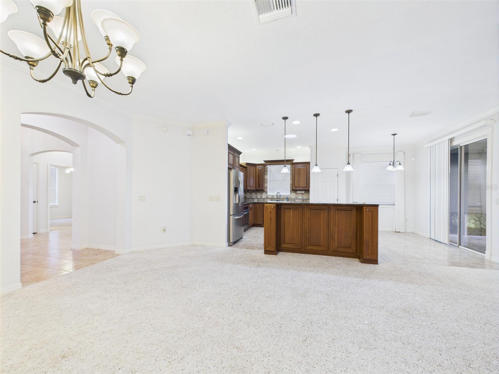 Image 29 of 82 For 375 Simpson Street