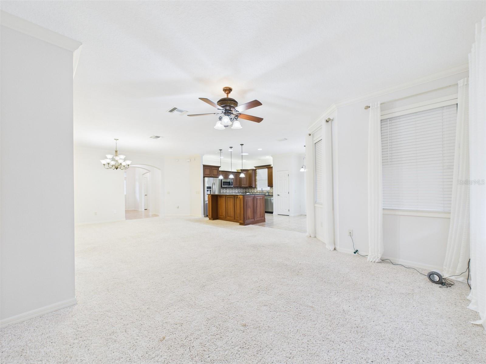 Image 31 of 82 For 375 Simpson Street