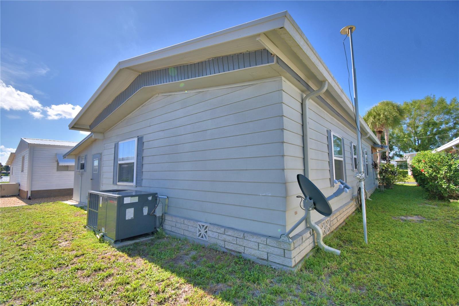 Image 56 of 79 For 4192 Rolling Oaks Drive