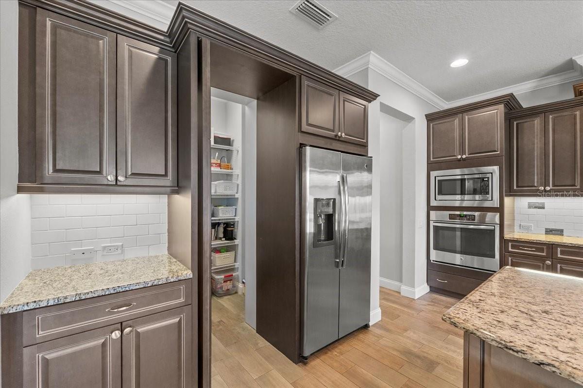 Image 11 of 72 For 478 Lake Vista Drive