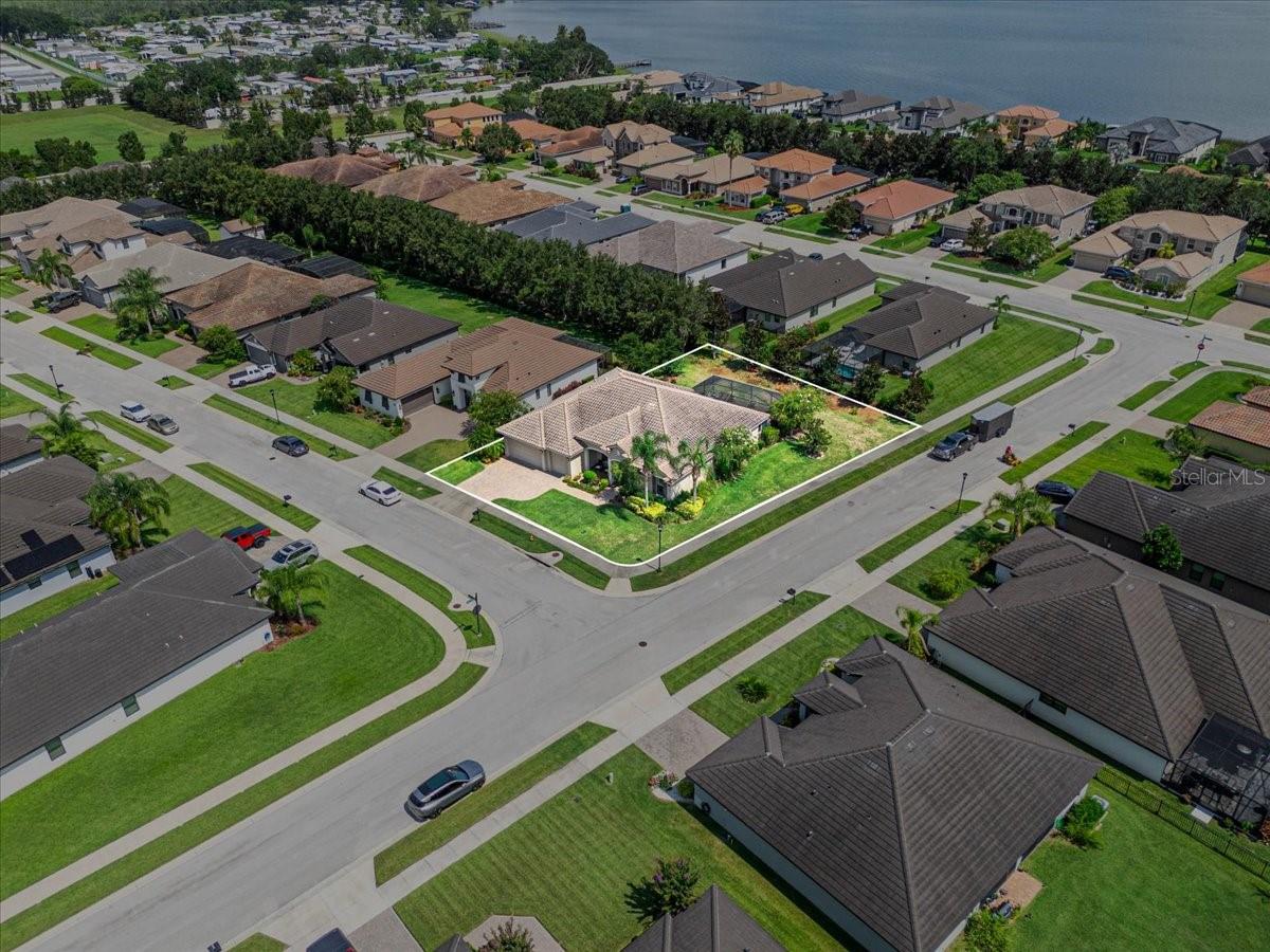 Image 27 of 72 For 478 Lake Vista Drive