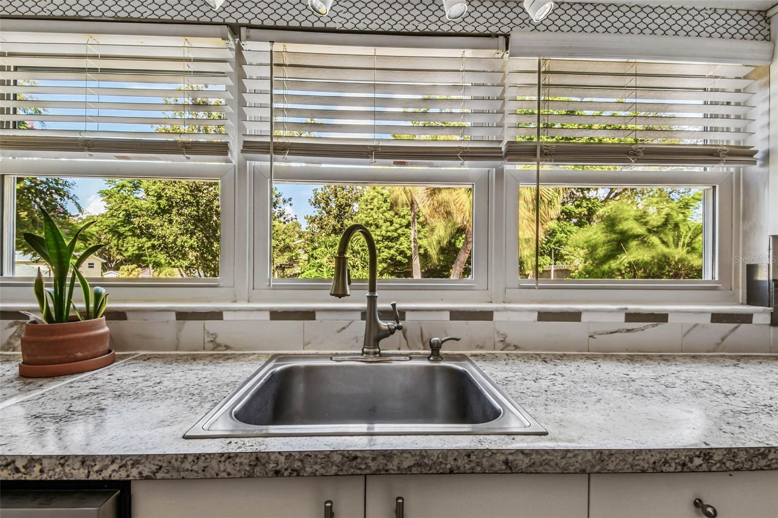 Image 12 of 40 For 2214 Kingswood Lane