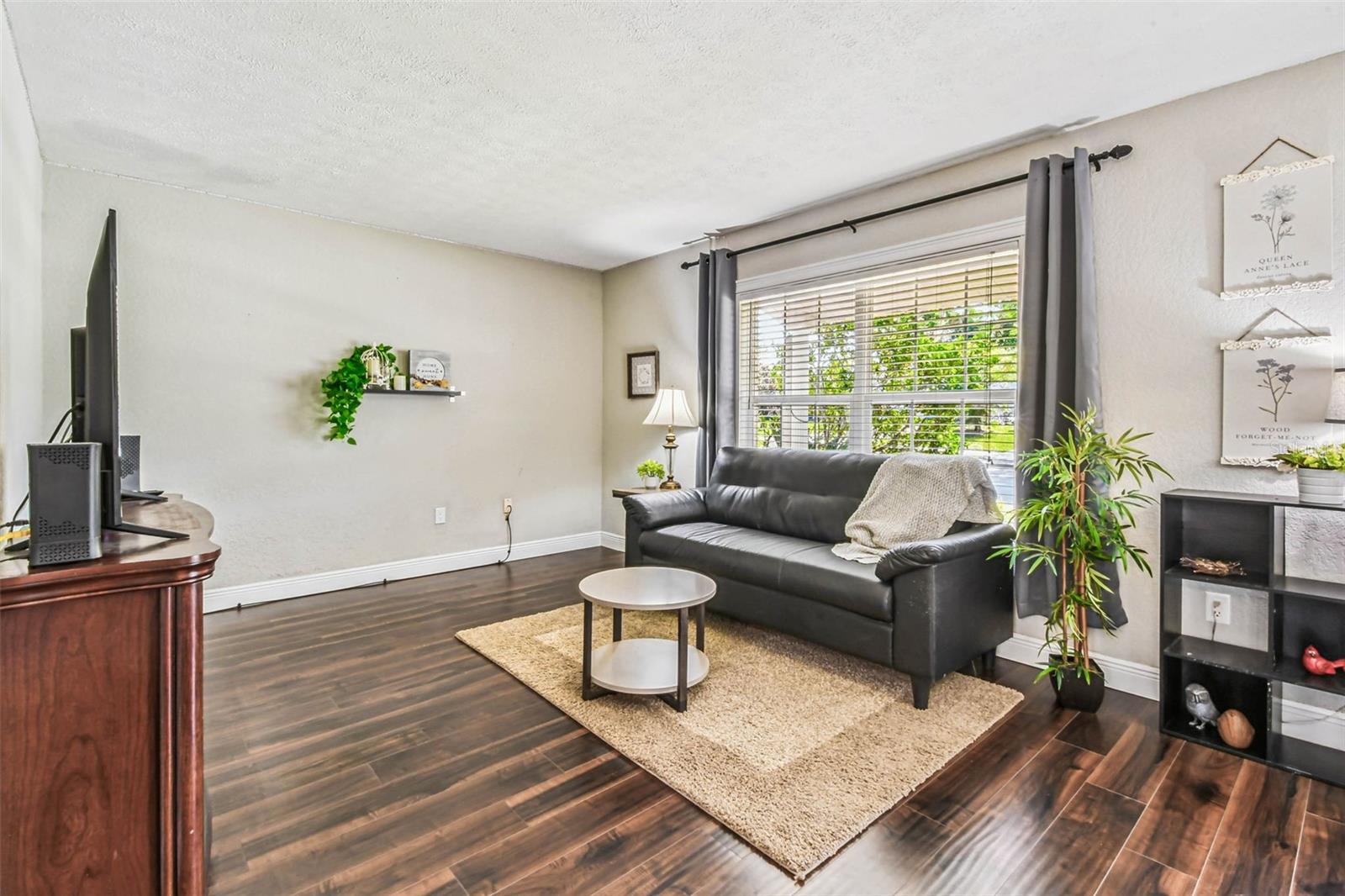 Image 6 of 40 For 2214 Kingswood Lane