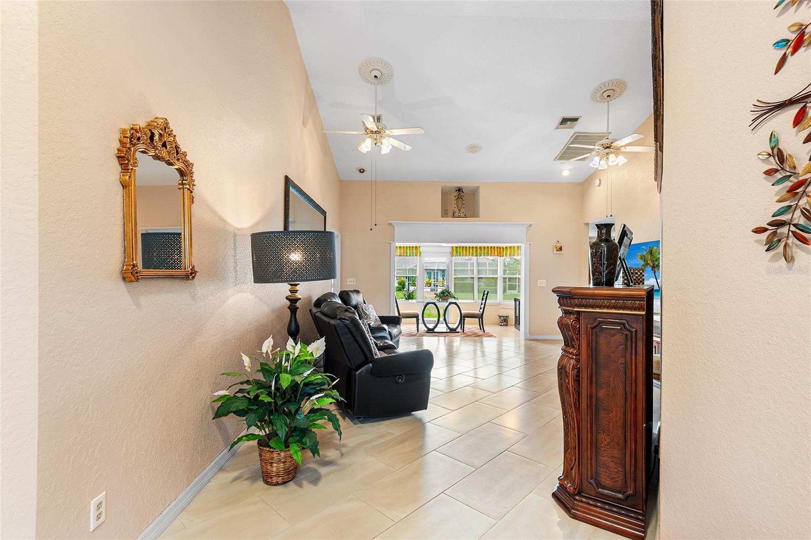 Image 10 of 68 For 543 Clubhill Dr