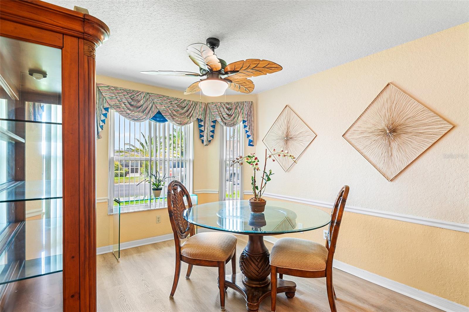 Image 17 of 68 For 543 Clubhill Dr