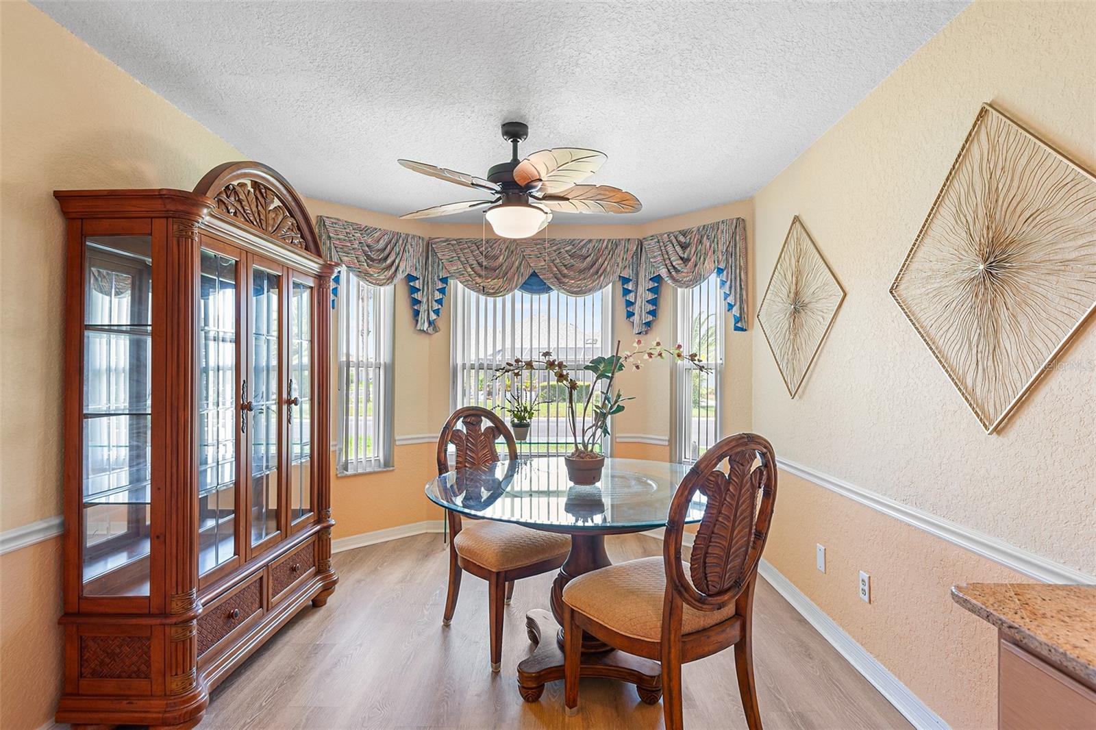 Image 18 of 68 For 543 Clubhill Dr