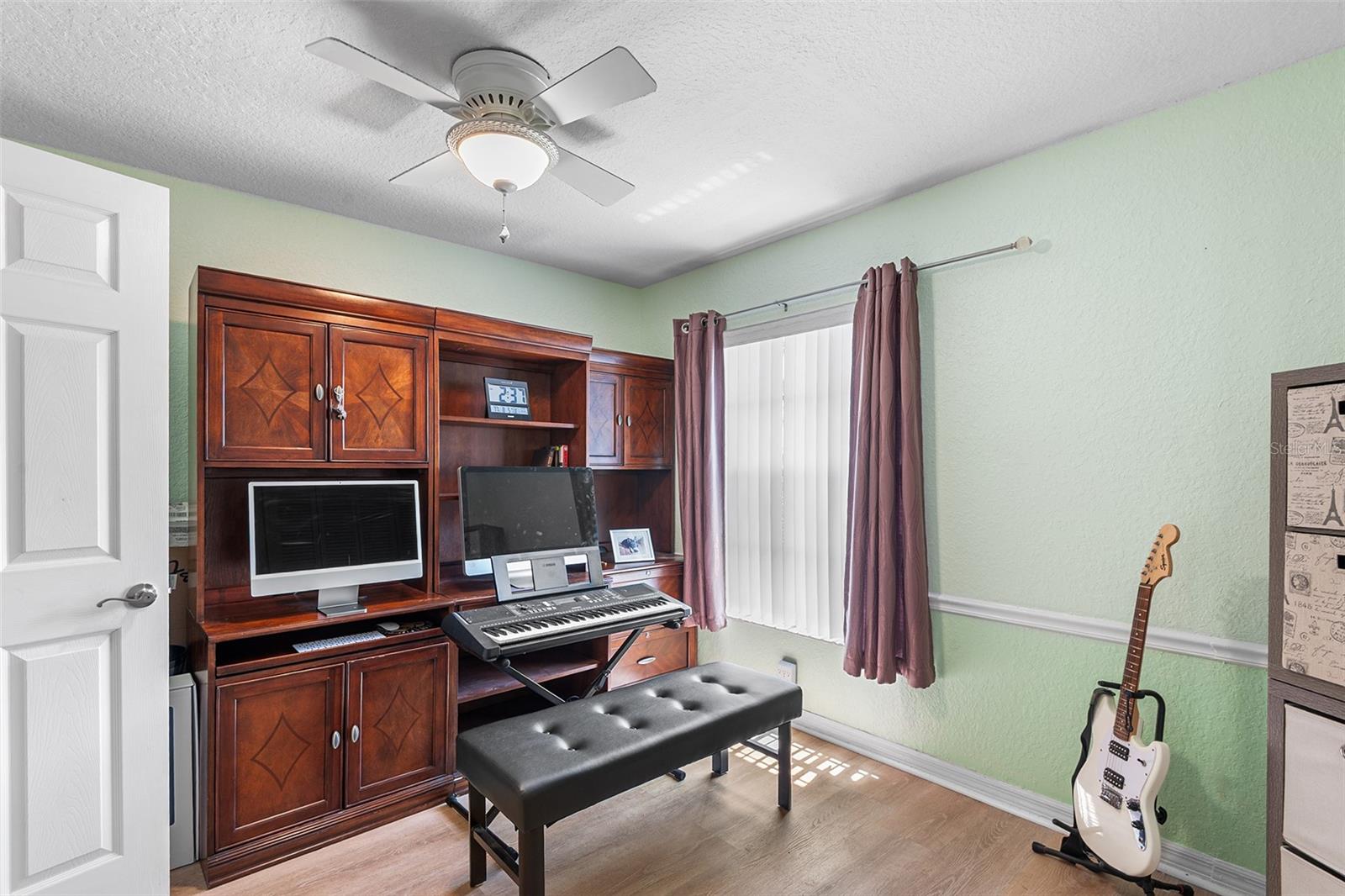 Image 31 of 68 For 543 Clubhill Dr