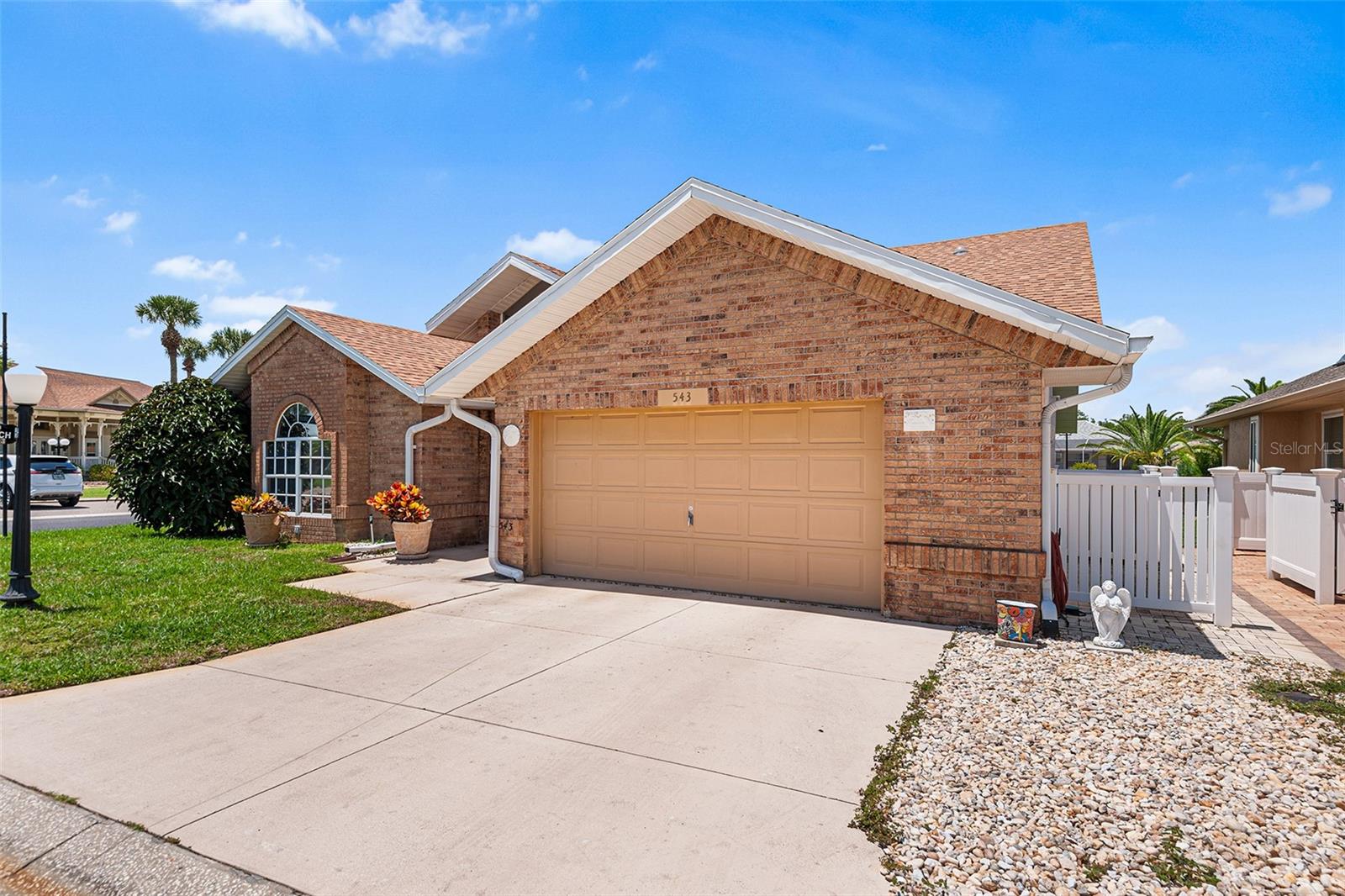 Image 7 of 68 For 543 Clubhill Dr