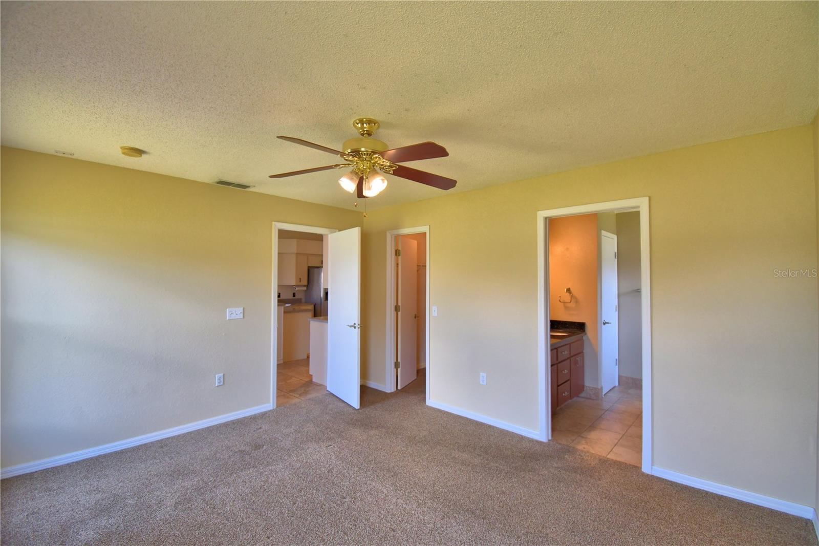 Image 24 of 63 For 676 Berkley Pointe Drive