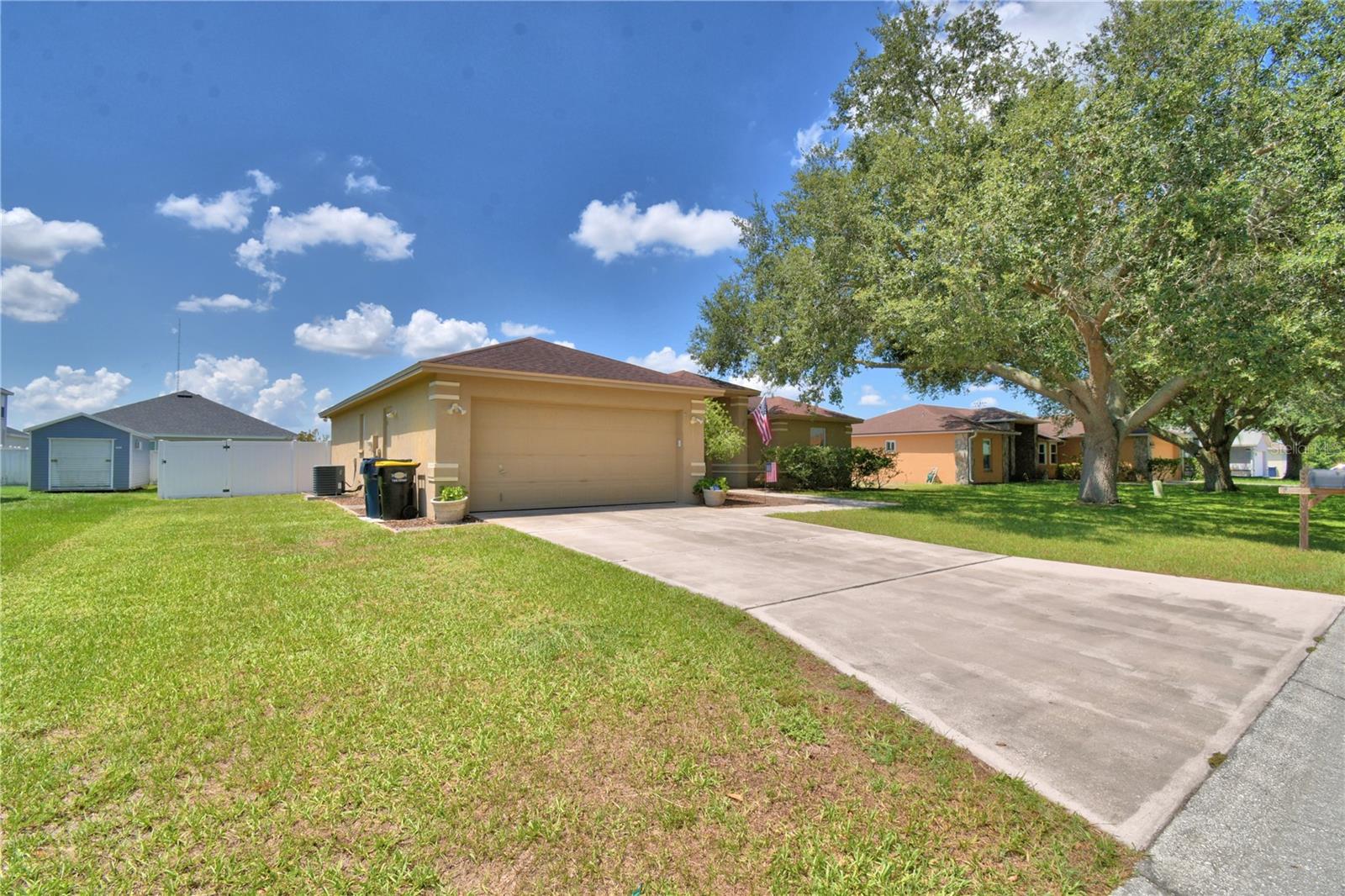 Image 4 of 63 For 676 Berkley Pointe Drive