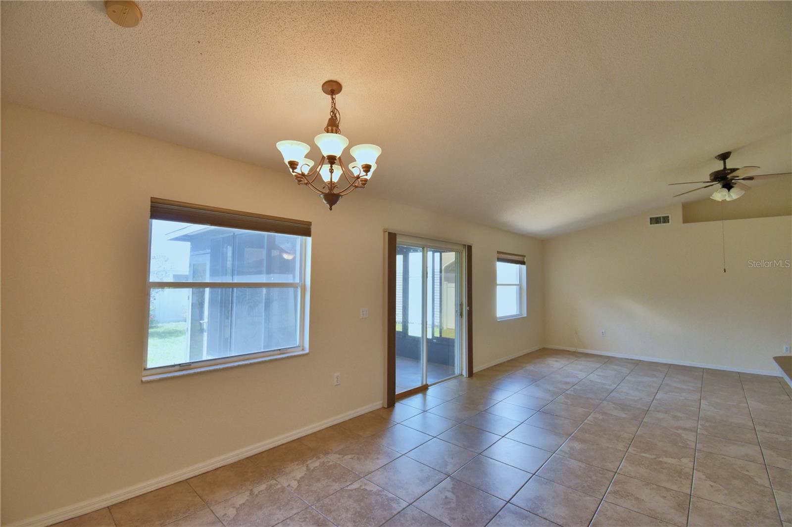 Image 9 of 63 For 676 Berkley Pointe Drive