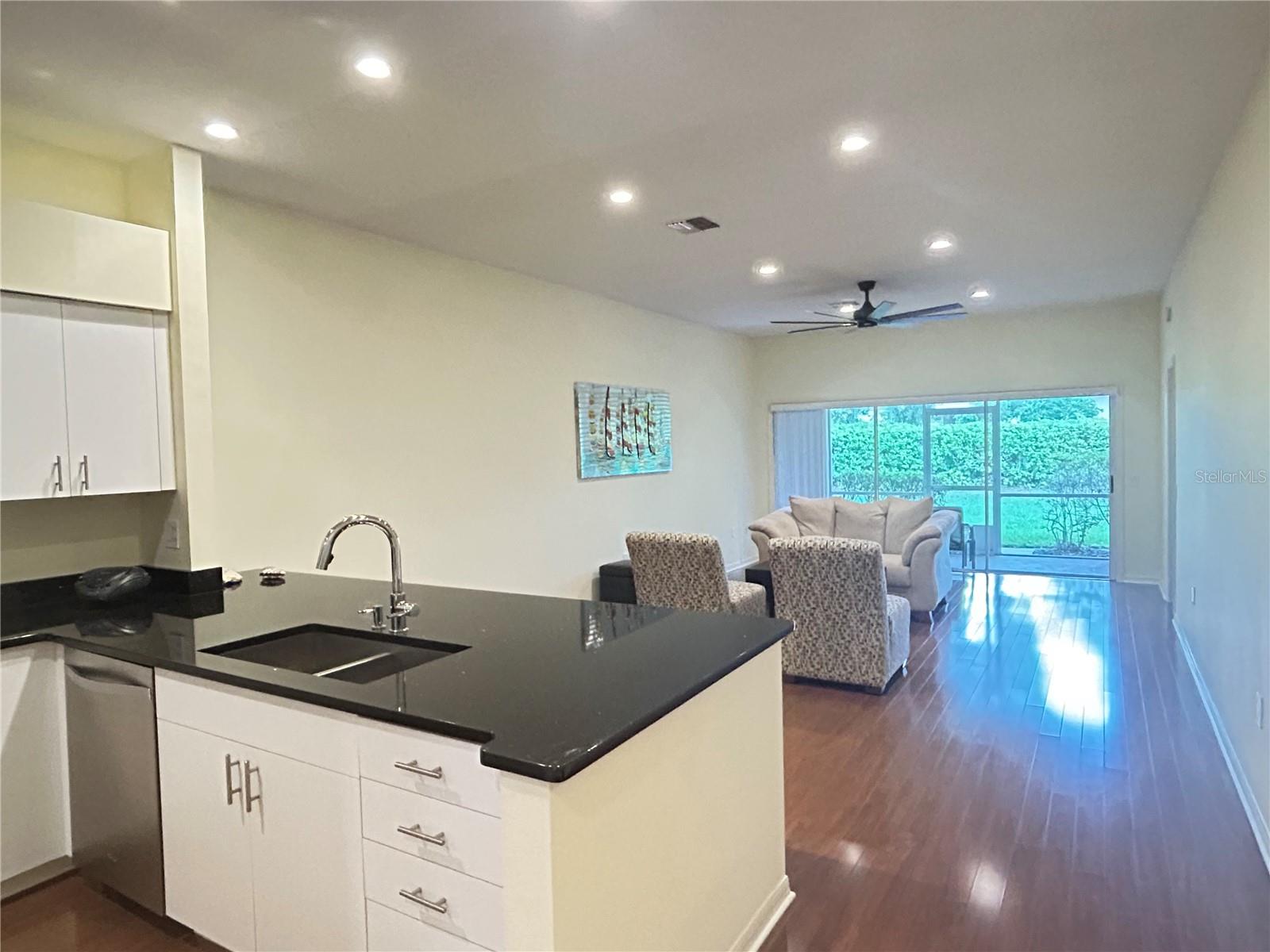 Image 4 of 31 For 14 Enclave Drive