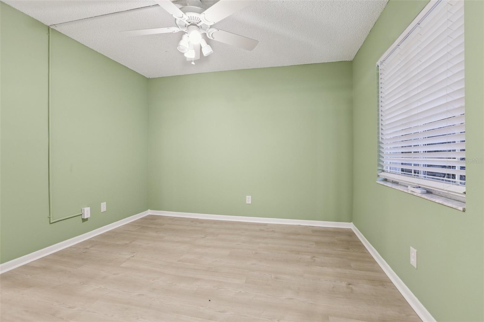 Image 21 of 30 For 837 Orchid Springs Drive 837