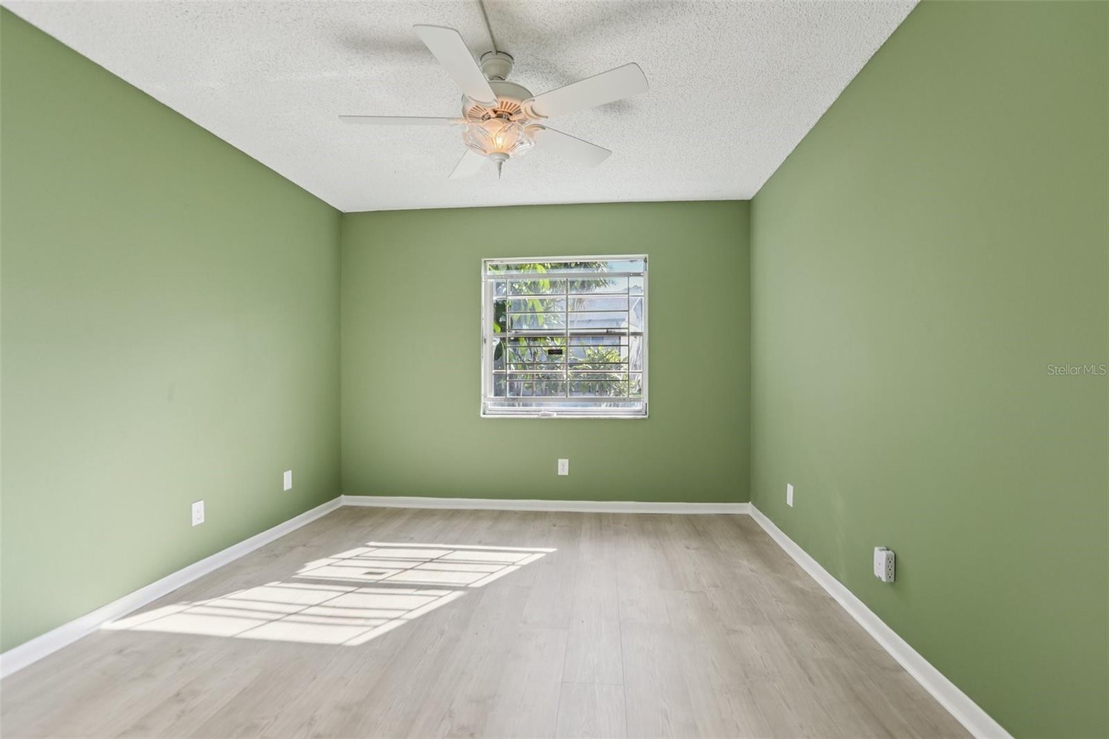 Image 25 of 30 For 837 Orchid Springs Drive 837