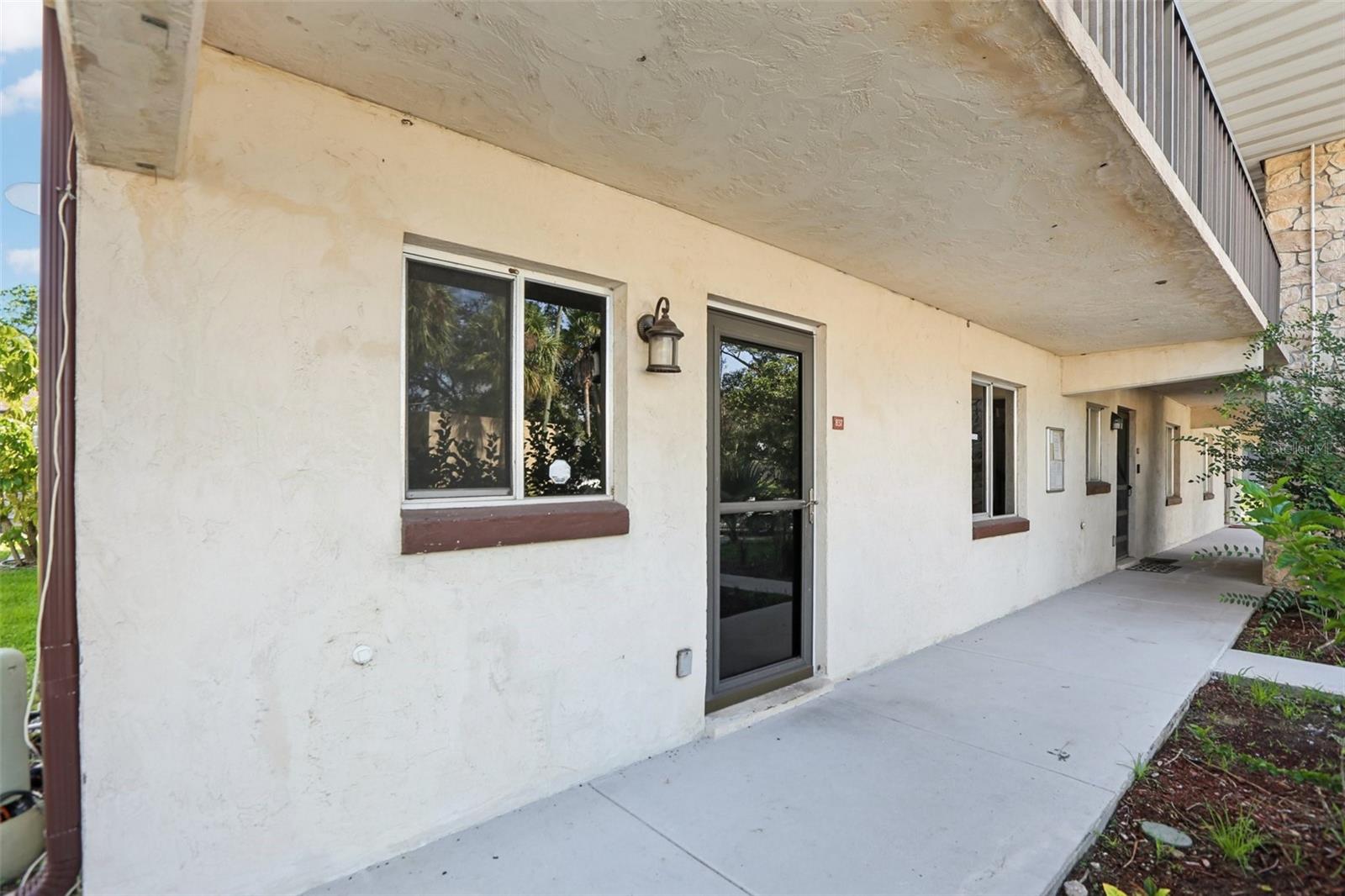 Image 5 of 30 For 837 Orchid Springs Drive 837
