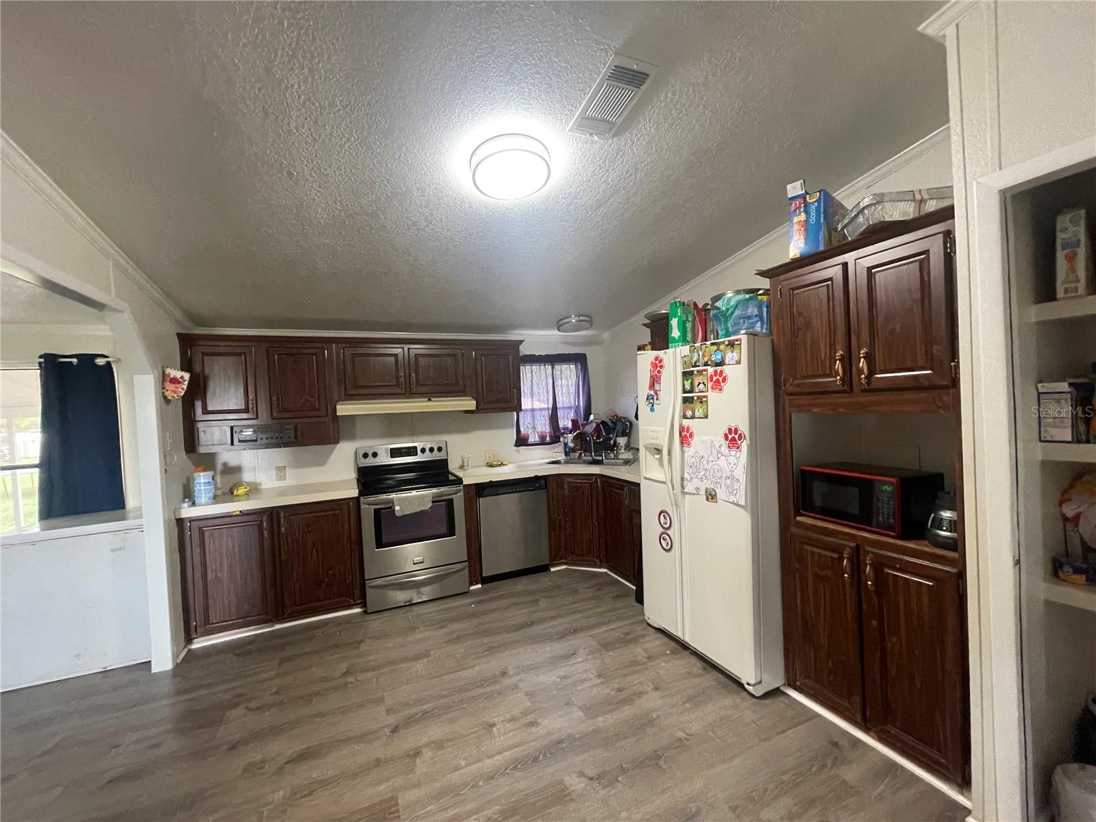 Image 11 of 21 For 375 Alturas Road