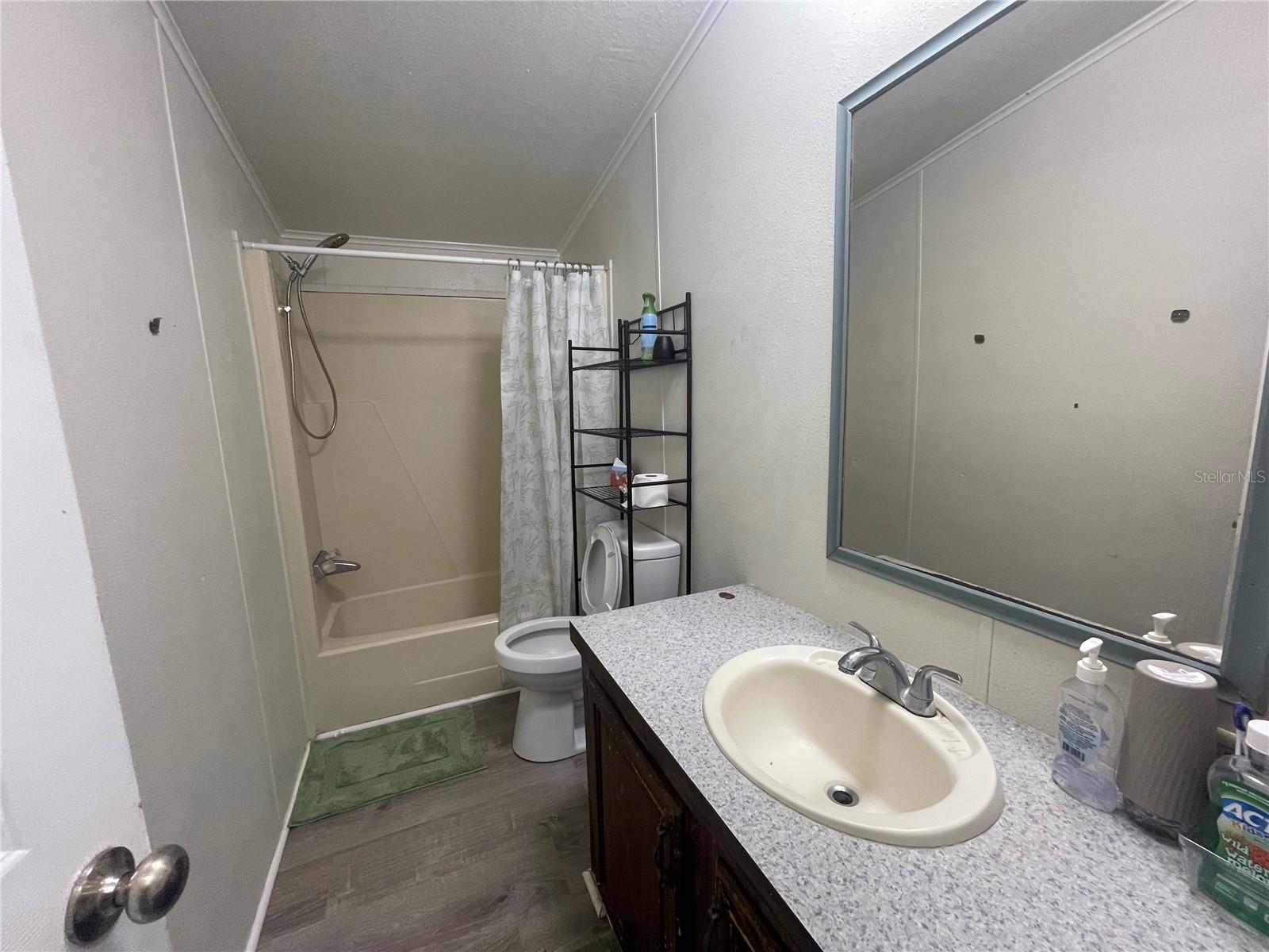 Image 18 of 21 For 375 Alturas Road