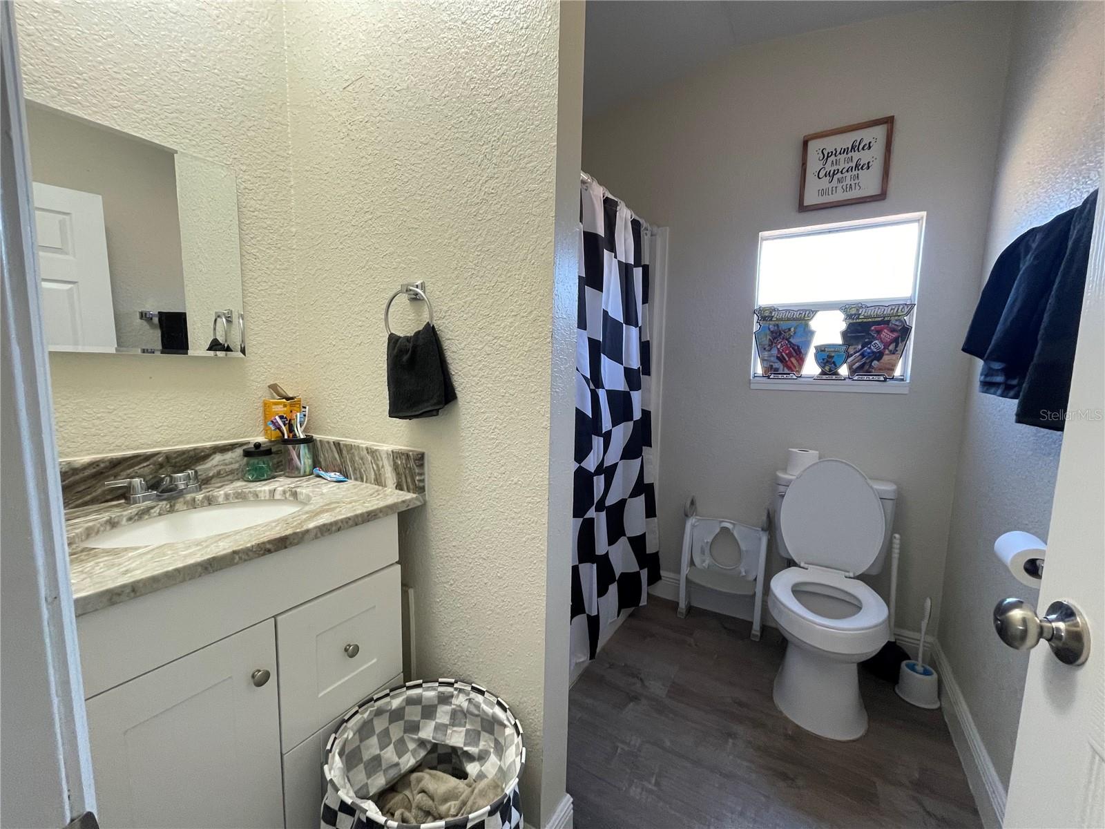 Image 15 of 19 For 3819 Rolling Hills Court W