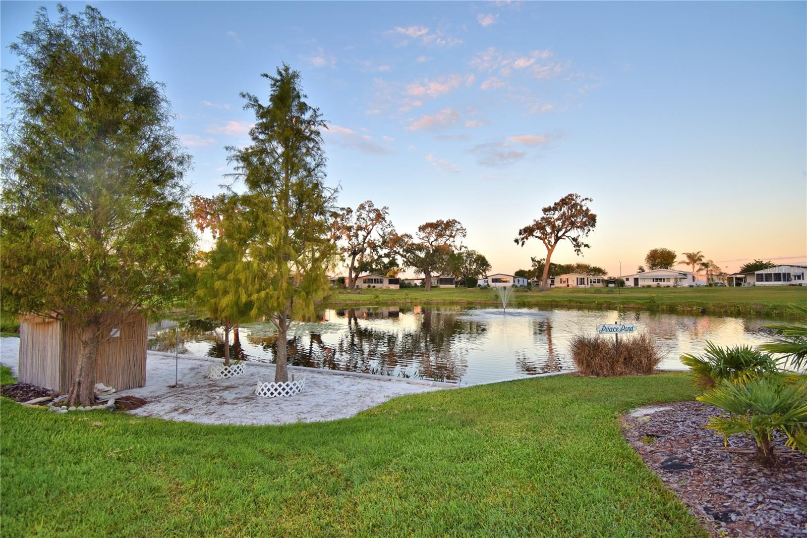 Image 21 of 61 For 6411 Oak Grove Drive Se
