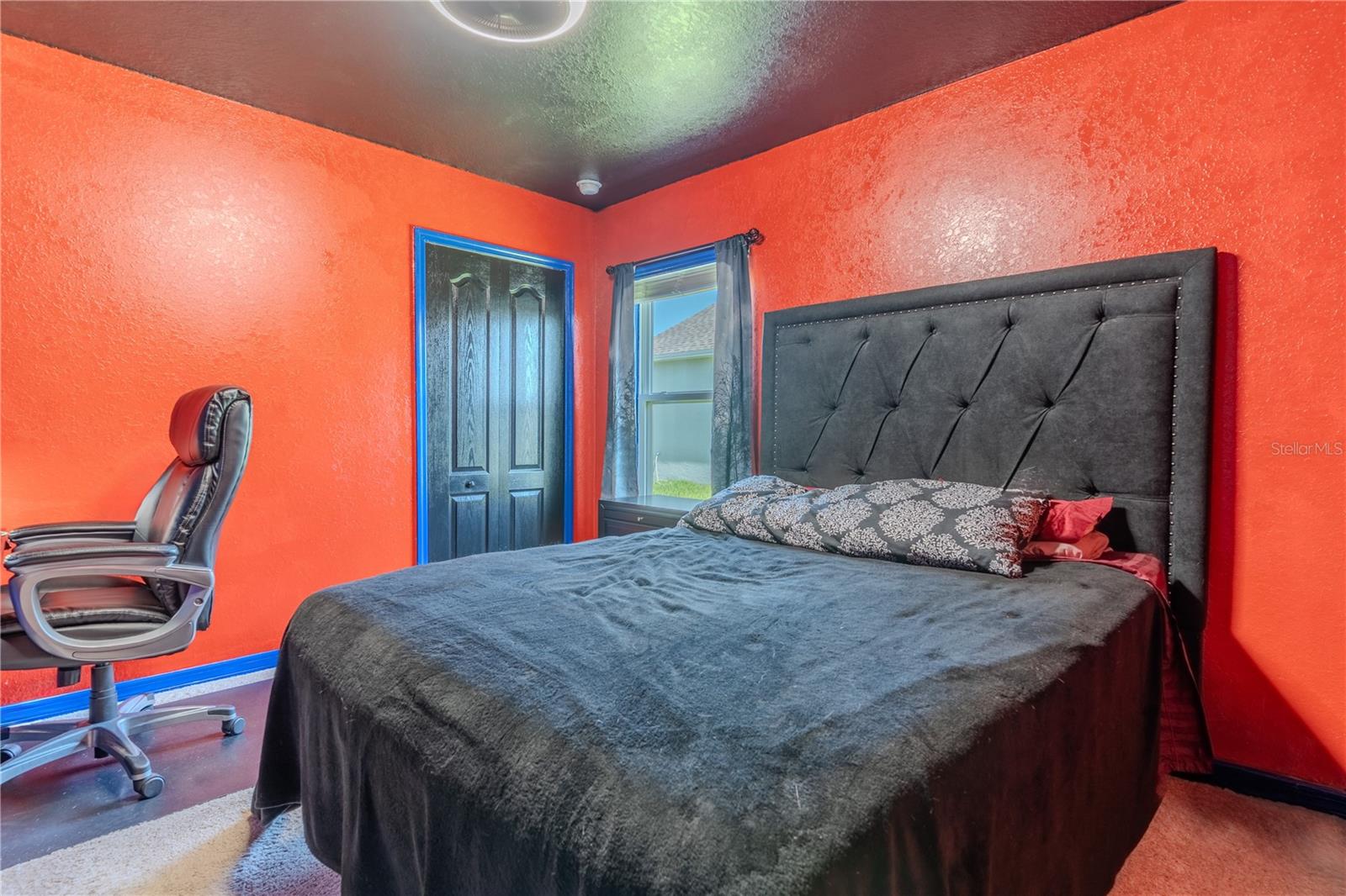 Image 14 of 23 For 847 Channing Street