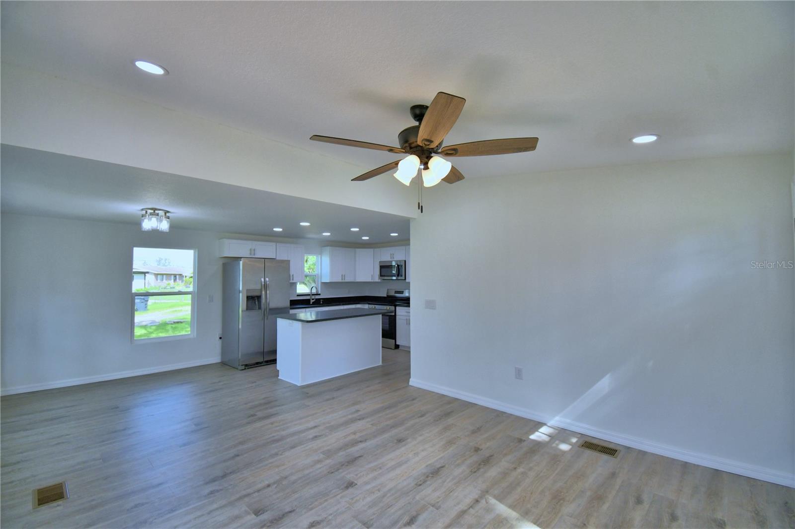 Image 4 of 66 For 5980 Oakdale Road