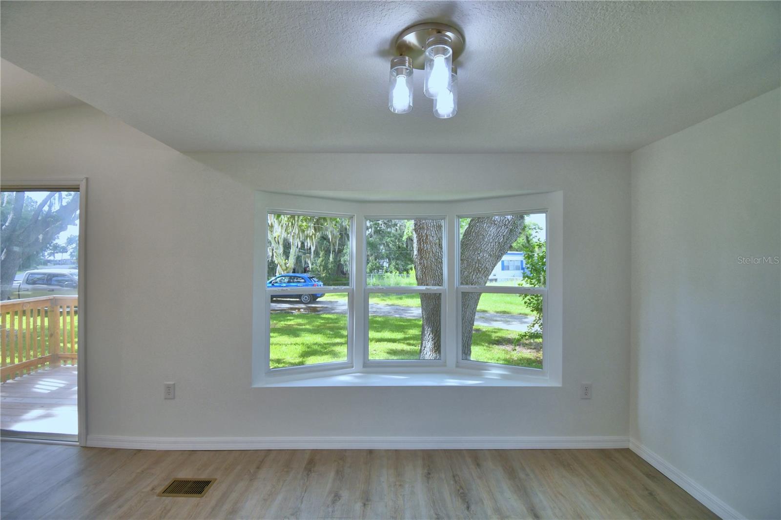 Image 7 of 66 For 5980 Oakdale Road