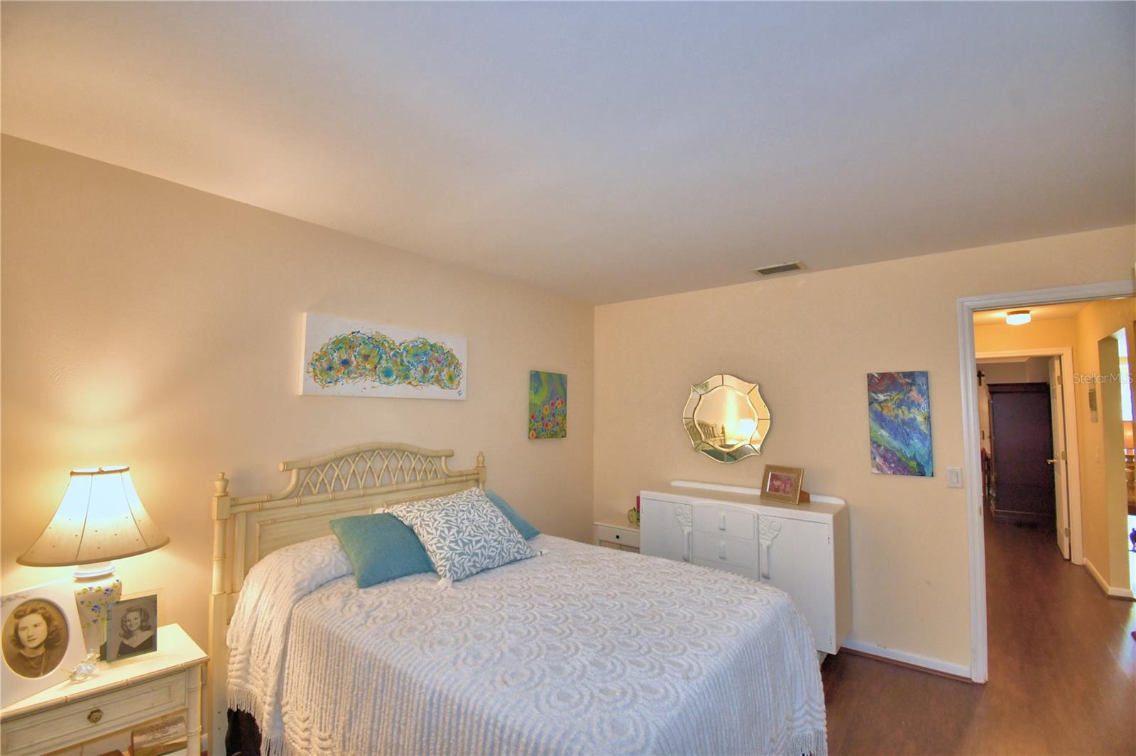 Image 30 of 61 For 200 El Camino Drive 208