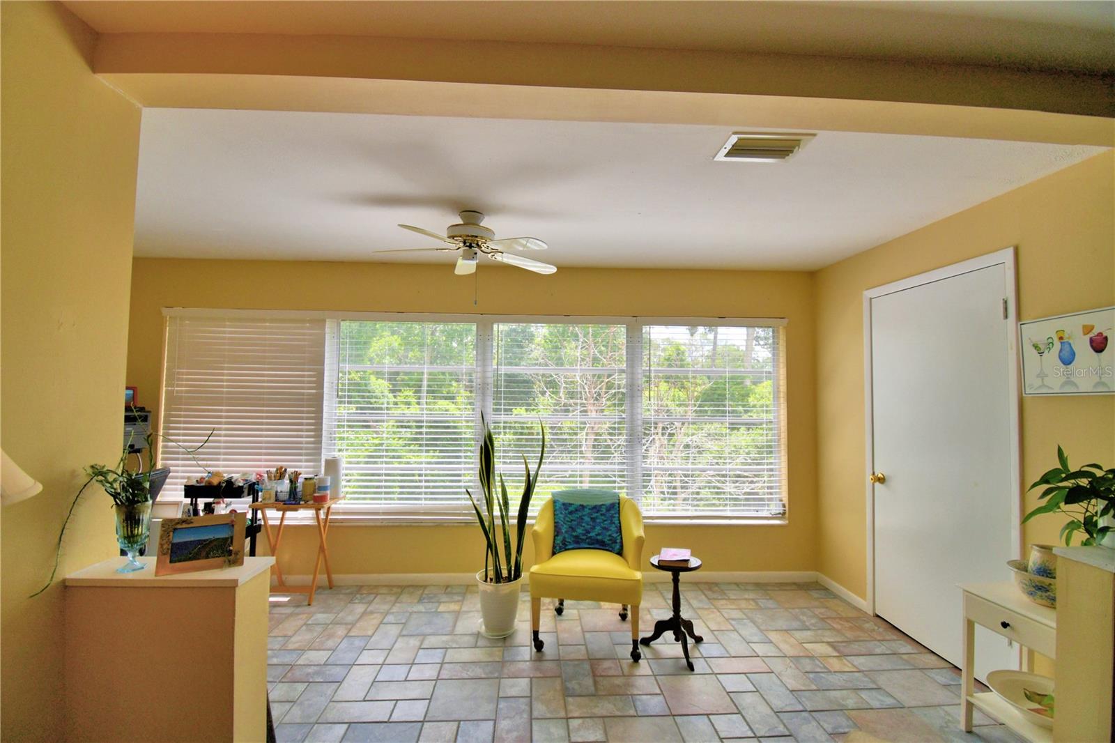 Image 32 of 61 For 200 El Camino Drive 208