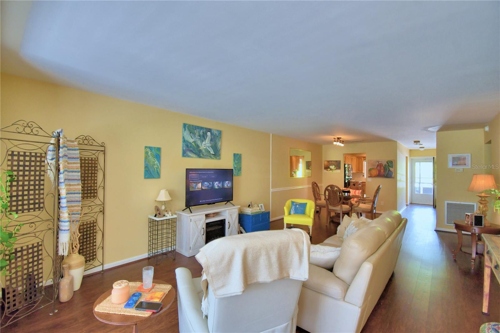 Image 36 of 61 For 200 El Camino Drive 208