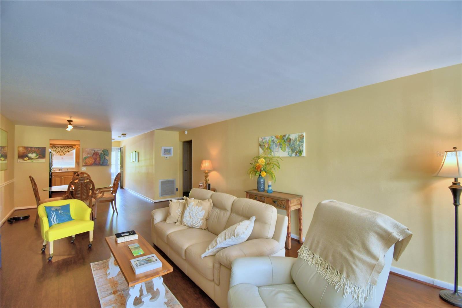 Image 37 of 61 For 200 El Camino Drive 208