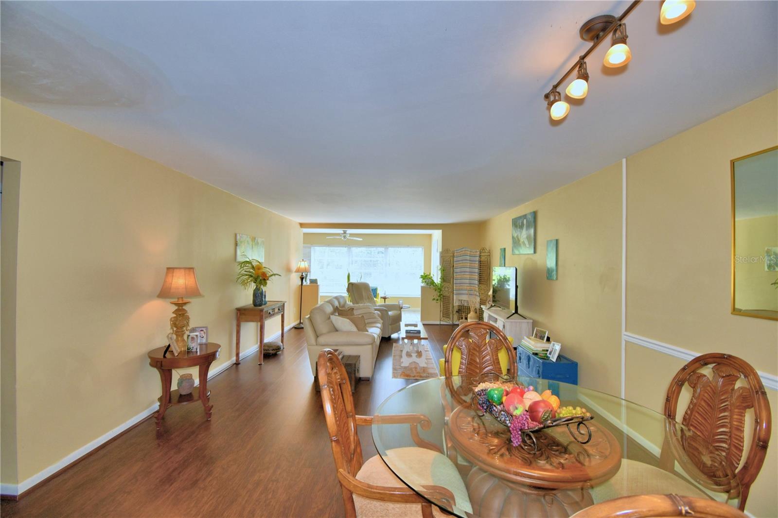 Image 41 of 61 For 200 El Camino Drive 208