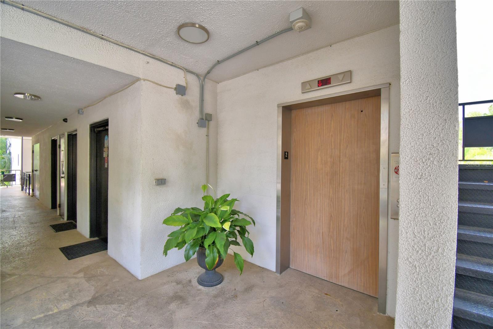 Image 45 of 61 For 200 El Camino Drive 208